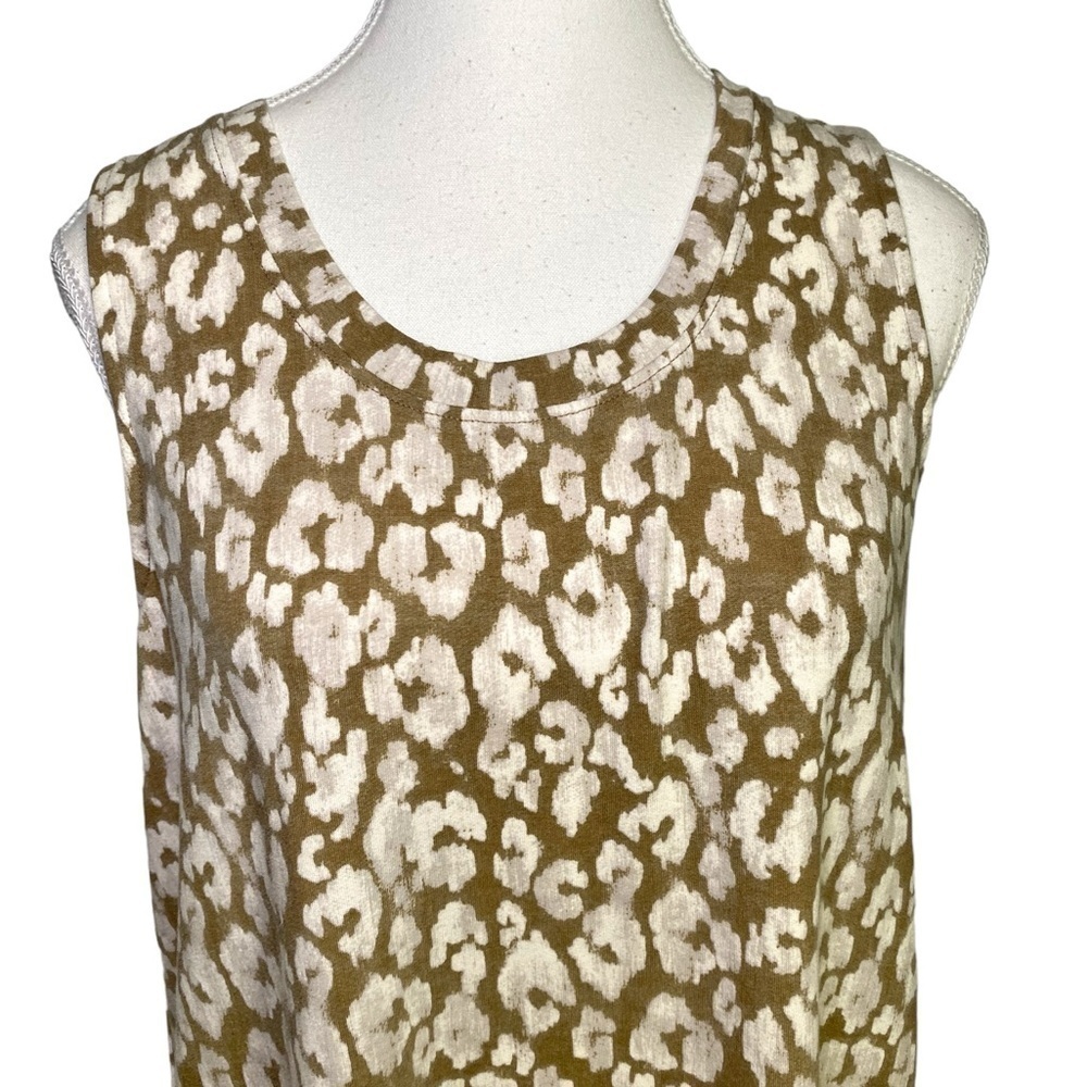 Wonderly Neutral Leopard Print Sleeveless Midi Dress - Picture 3 of 12